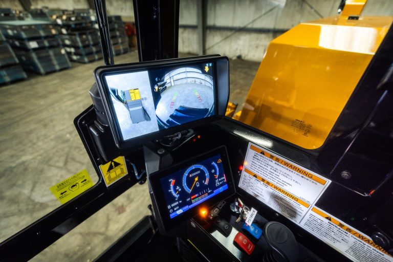 Morooka-10.10.25-–-MST-80CR-–-Indoor_small-45-2048x1366