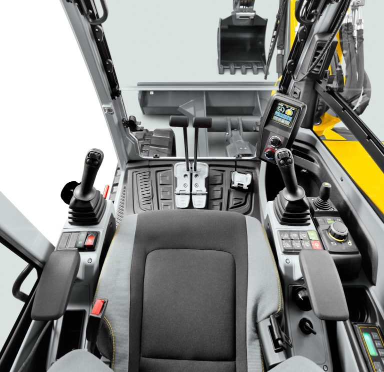 Udobna kabina s velikim staklenim površinama u ET145