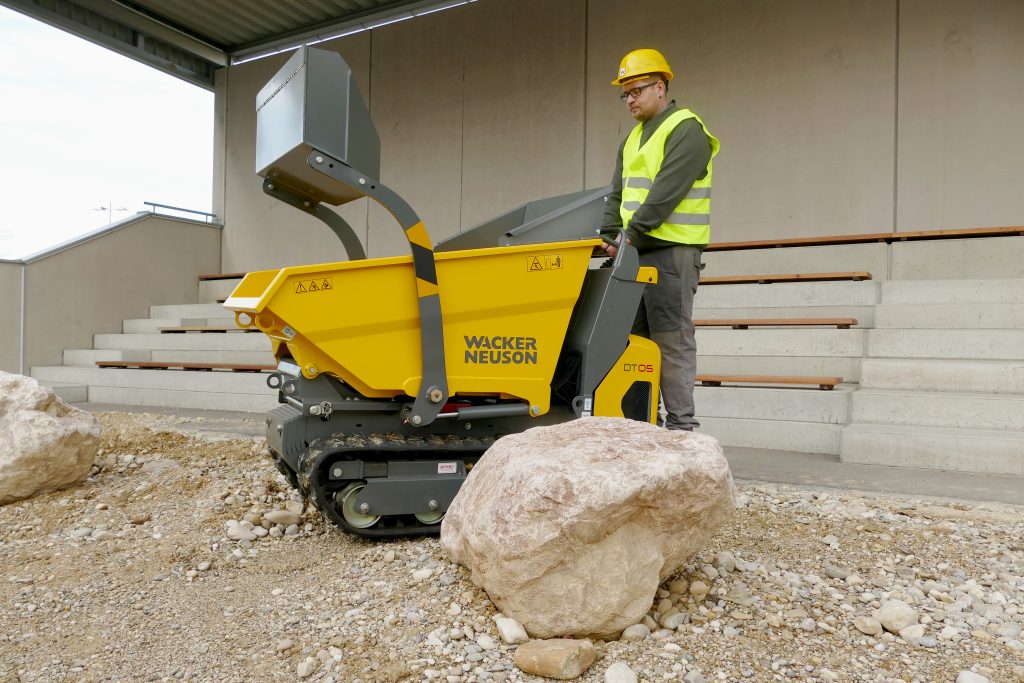 DT05 dumper gusjeničar s prednjim kip sandukom