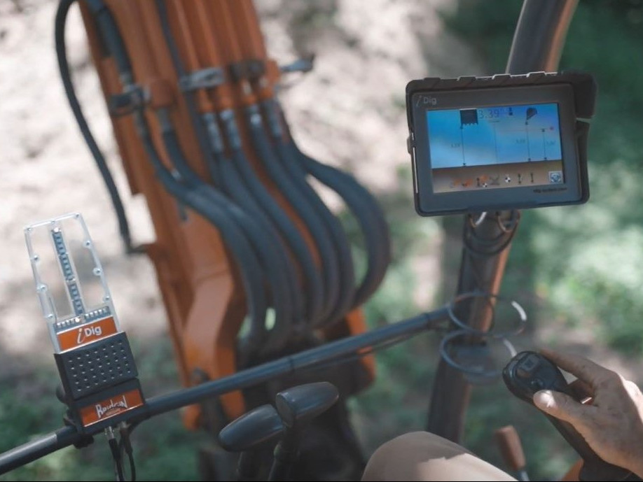 Digitalno navođenje bagera putem iDig sustava kontrole kopanja.